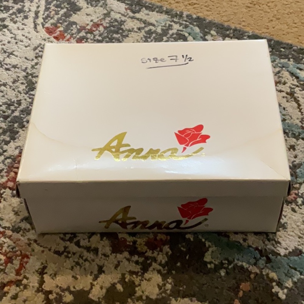 Anna Black High Heels